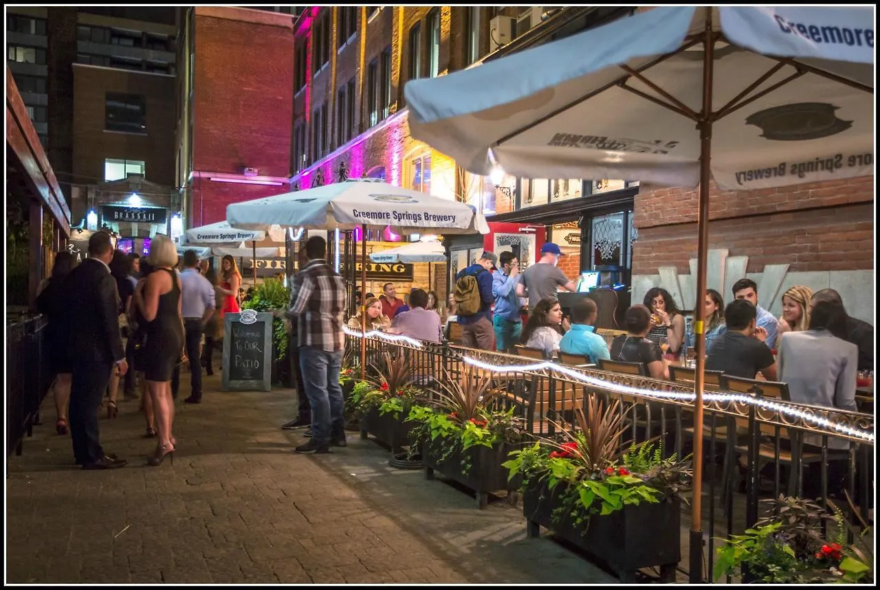 Lägenhet Pelicanstay In Toronto Fashion District